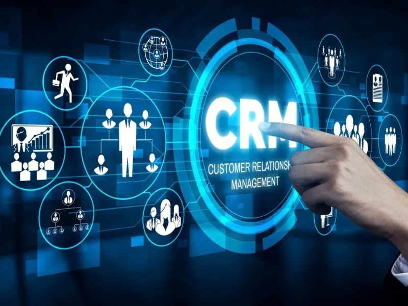 CRM đóng vai trò quản lý tập trung dữ liệu khách hàng để chuyển đổi số